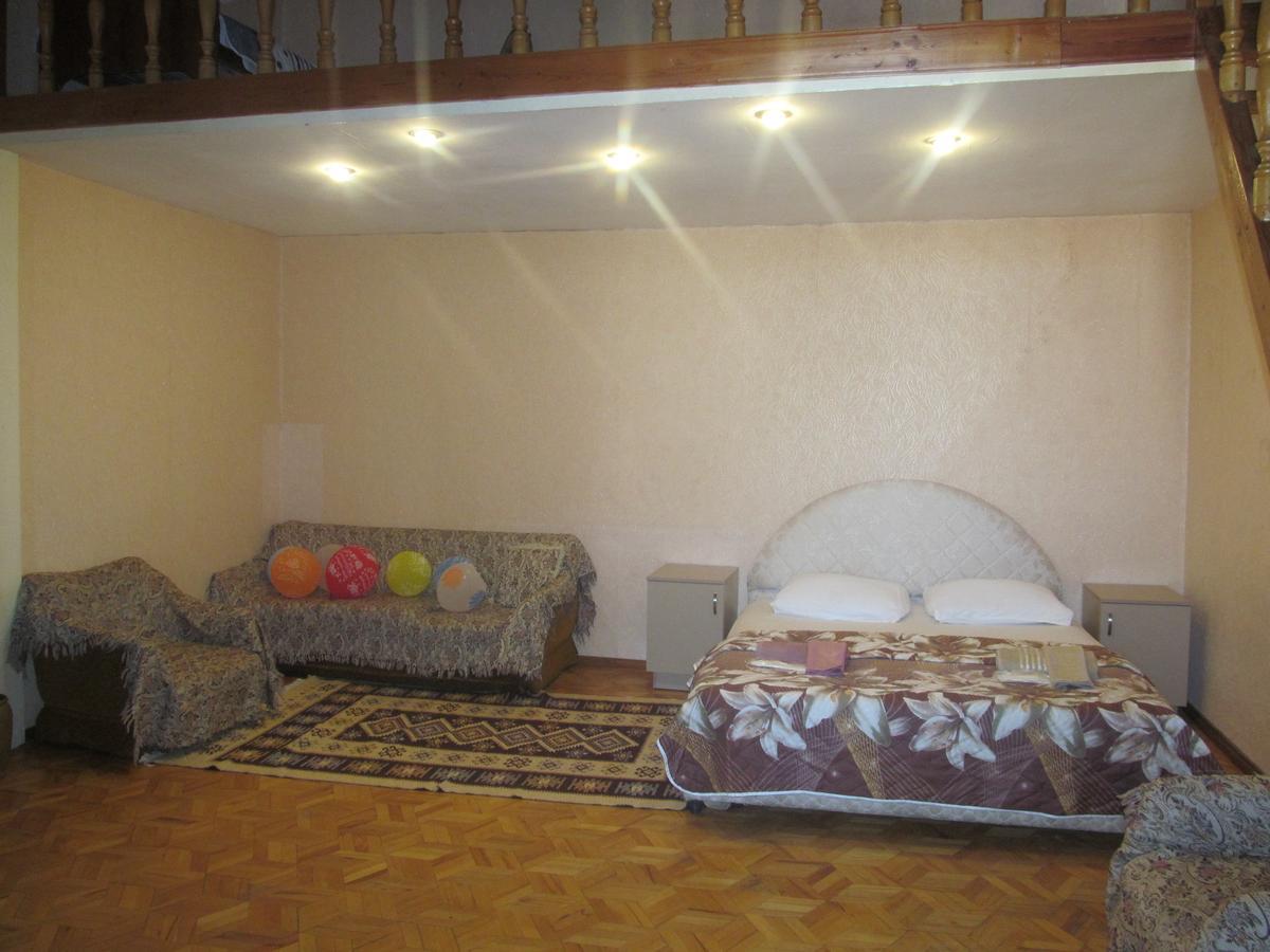 Grandma'S Hotel Tbilisi Bagian luar foto